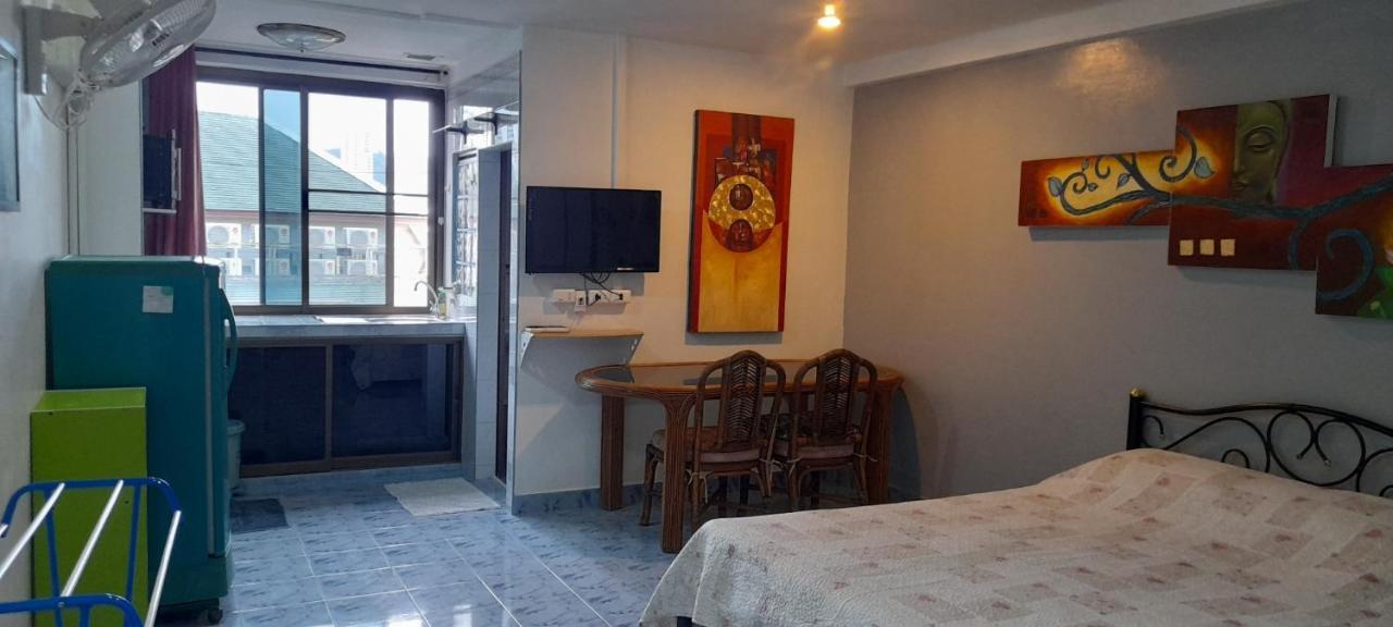 Dao Studio Apartments Patong Exteriör bild
